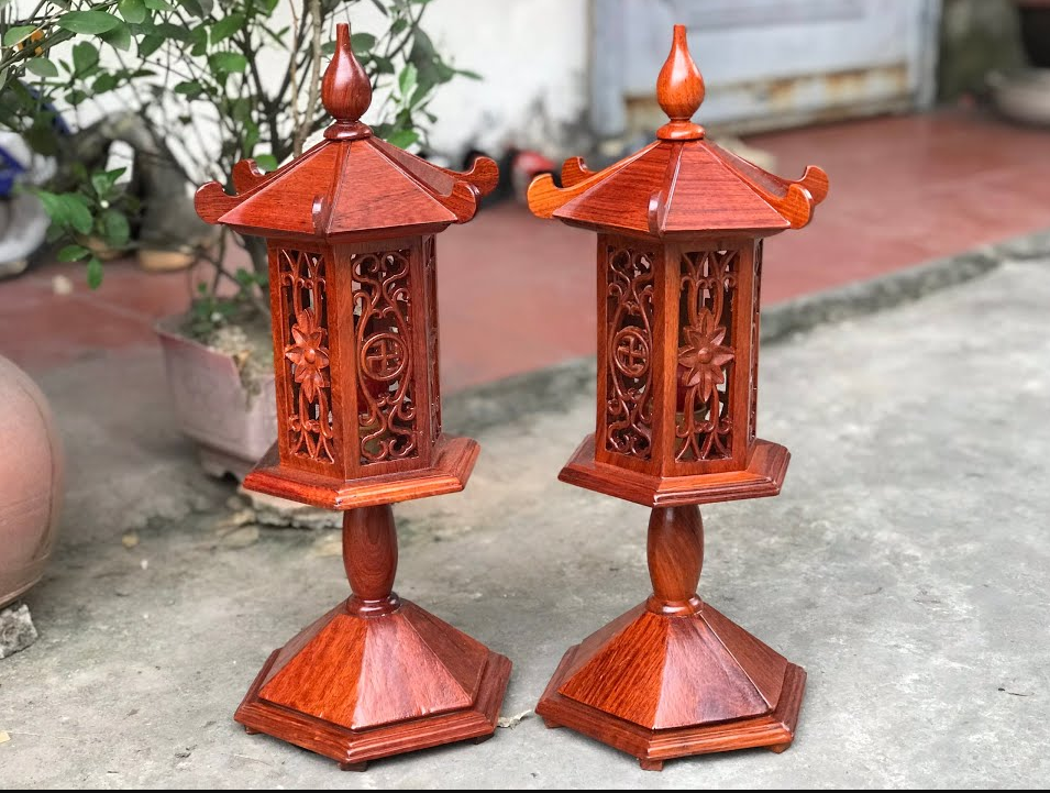 đèn thờ gỗ mái chùa.png